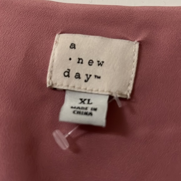 A new day tank NWOT - Picture 2 of 3